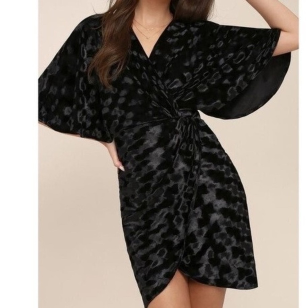 Lulu's Mesmerize on the Prize Velvet Wrap Mini Dress Black - XS - EUC